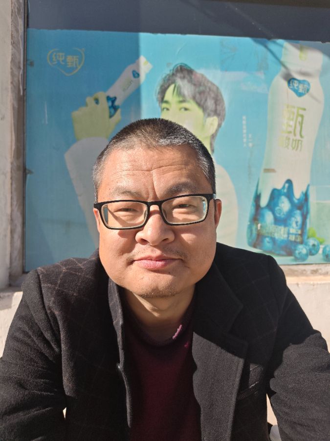 各位朋友，给叔叔看看面相