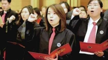 马亚顺:哪种八字的人定有公职？